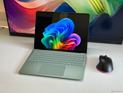 88,4 %-os értékelés: Microsoft Surface Laptop 8 13,8
