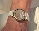 A Garmin Lily 2 okosóra (a képen) megkapta a 8.01-es bétaverziót. (Kép forrása: Garmin)