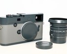 A Leica M10-P-t "Bold Grey" színben kínálták, a Leica M11-P-t pedig "Metal Grey" színben adják ki újra.