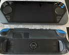 Ez a Steam Deck prototípus lényegesen kisebb teljesítményű, mint a kiskereskedelmi egységek. (Kép forrása: eBay - szerkesztve)