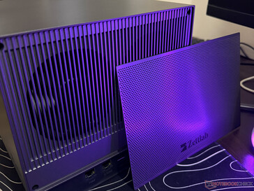 A NAS hátlapjának tartozék porálló borítása