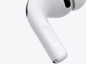A hírek szerint a következő AirPods Pro fülhallgatók kamerája fejlettebb lesz, mint az itt látható AirPods Pro 3-é. 