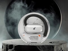 A soundcore V40i fülhallgatóhoz egy átlátszó töltőtáska jár (a képen). (Kép forrása: CellphoneS)