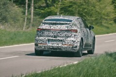 A kezdeti vázlatok után az új Audi A2 e-tron most a valóságban is megjelenik álcafóliában az észak-svédországi jégen és havon, valamint a szélcsatornában végzett tesztvezetések során.