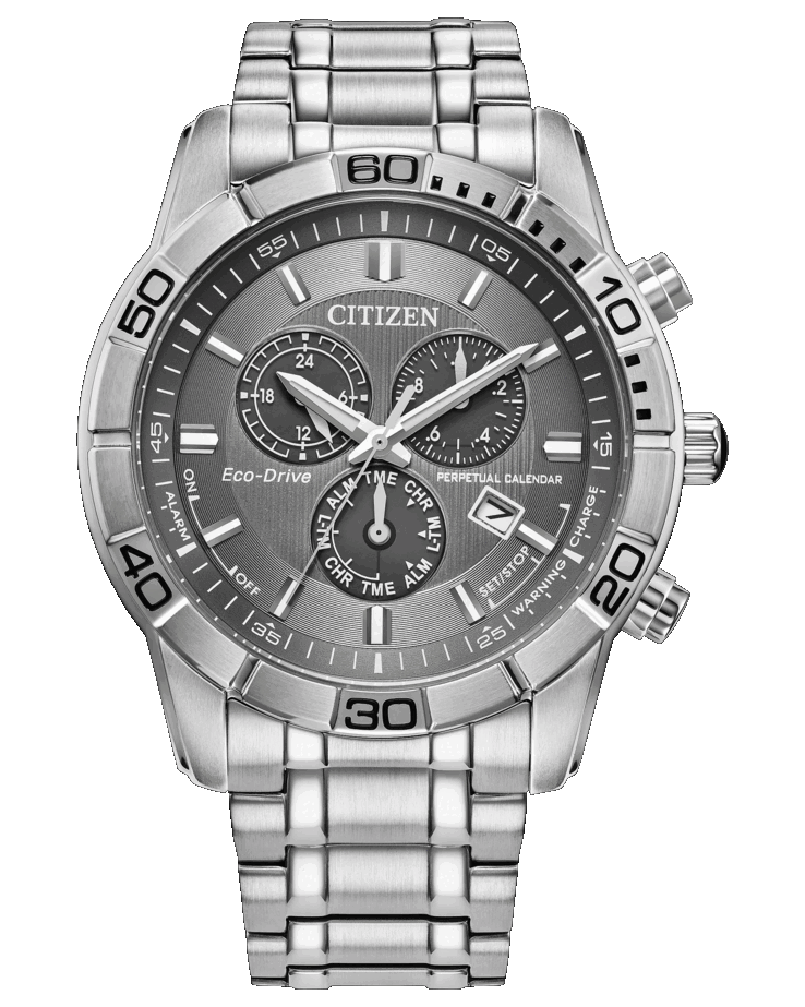 Citizen Classic Eco-Drive kronográf szürke számlappal, csiszolt rozsdamentes acél 44 mm-es tokban, rögzített 60 perces kerettel és három kis számlappal.