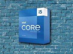 A hírek szerint az Intel növeli a régebbi processzorok – például a képen látható 13. generációs Core i5 – gyártását, hogy enyhítse a DRAM-hiányt.