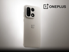 A OnePlus 15 a Sand Storm induló színváltozatban. (Kép forrása: OnePlus)
