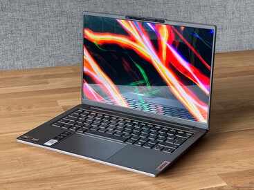 Szerkesztői díj 2024 tavasza: Lenovo IdeaPad Pro 5 14AHP9