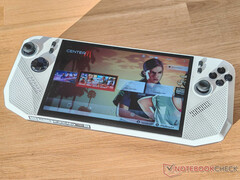 Az MSI Claw A8 ára 1149 dollár. A képen: a játékkéziszámítógép előlapját bemutató kép. (Kép forrása: Notebookcheck)