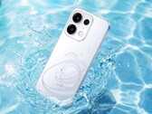 Az Oppo Reno16 Pro feltűnően díszített hátlappal rendelkezik.