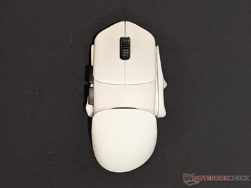 Az általam preferált konfiguráció egy bal távtartó, két jobb távtartó, két púp távtartó, Latch markolat, Xtra Claw Grip és High púp használatával.