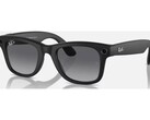 Fekete Ray-Ban Meta Gen 2 elölnézetben fehér háttér előtt, a kamera és a felvételi LED az elülső sarkokban