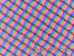 A matt fedőréteg kissé szemcsésebb, mint a fényes alternatíva