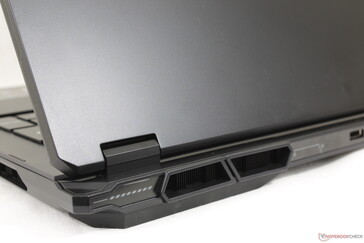 A sima koromfekete felületek vonzzák a csúnya ujjlenyomatokat