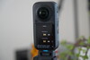 Az X6 akár 8K/50 fps felbontásban is képes videót rögzíteni