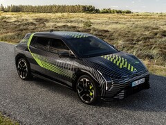 A Kia EV4 GT (a képen) az új GT Wrap felirattal mutatkozott be. (Kép forrása: Kia)