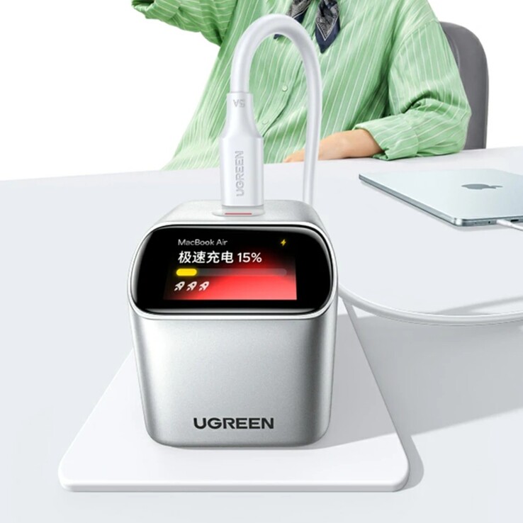 Az Ugreen X740 45W GaN töltő képes azonosítani az iPhone vagy a MacBook Air készülékét