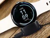 A Wasserstein egy rendkívül kompakt töltőt kínál a Google Pixel Watch 4 készülékhez.