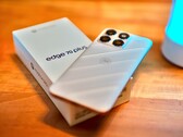 A Motorola Edge 70 Plus kiváló üzemidőt kínál, de más téren visszafogottabbnak érződik.