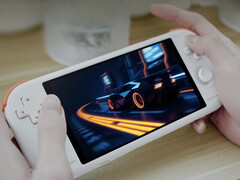 A Mangmi Air X a hattengelyes giroszkópnak köszönhetően támogatja a giroszkópos vezérlést is. (Kép forrása: Mangmi)