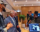Tim Cook III. Károly királlyal az Apple Battersea Power Stationben található központjában