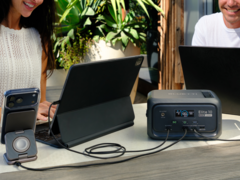 A Bluetti Elite 10 büszkélkedhet egy 128 Wh akkumulátor (Kép forrása: Bluetti)