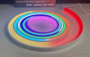A Govee COB Strip Light 2 Pro tetszés szerint különféle színekben világíthat...