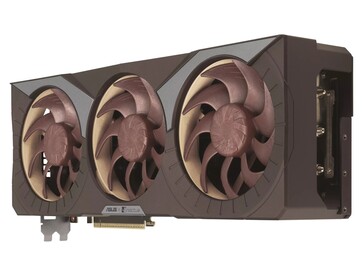 Asus GeForce RTX 5080 16GB GDDR7 Noctua OC Edition oldalnézet. (Kép forrása: Asus)
