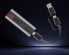 A ROG USB-C10G egy USB-C–10GbE adapter. A képen: a kiegészítő promóciós képe a mellékelt kábellel.
