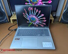 A Radeon 860M még a Radeon 760M-nél is rosszabbul teljesít az első benchmark eredményeinkben (Kép forrása: AMD)