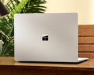 Állítólag a Surface „Minos” fekete és platina kivitelben lesz kapható; a képen a Surface Laptop 8 látható.