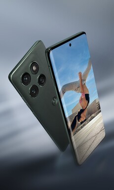 A Motorola Edge 2025 műbőr kivitelű. (Kép forrása: Evan Blass)