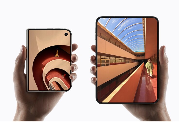 Az Apple iPhone Duo kinyitva hatalmas, 7,6 hüvelykes kijelzővel rendelkezik.