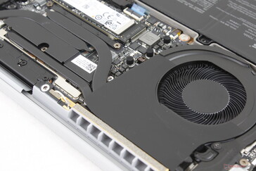 Nem észlelünk elektronikus zajt vagy tekercs nyöszörgést a tesztkészülékünkön