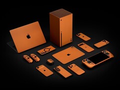 A Dbrand Cosmic Orange skin a készülékek széles skálájához kapható. (Kép forrása: Dbrand)