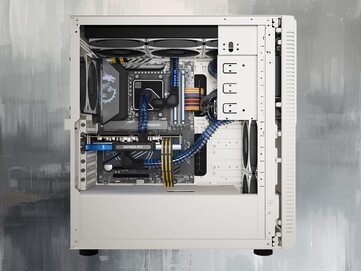 A Maingear Retro98 előre összeállított játék PC vízhűtéssel látható (Kép forrása: Maingear PR szerkesztéssel)
