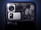 A Xiaomi 18 Pro okostelefonok 200 MP-es fő- és teleobjektív kamerával lesznek felszerelve. A képen: egy promóciós kép, amely a kamera belső hardverét mutatja.