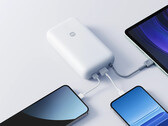 A Xiaomi új, alapszintű, 20 000 mAh-s power bankja fekete és fehér színben kapható.