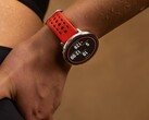 Az Amazfit Active 2 okosórája (a képen látható Premium) megkapja a 6.9.0.1-es szoftververziót. (Kép forrása: Amazfit)