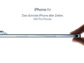 Apple nemrégiben bemutatta az iPhone Air-t, a valaha volt legvékonyabb iPhone-t. (Kép forrása: Apple)