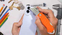 Az S25 Edge. (Kép forrása: JerryRigEverything via YouTube)