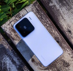 A Xiaomi 15 Kínában 5400 mAh-s akkumulátorral indult útjára. (Kép forrása: Vetrax Arrogant TV a Weibo-n)