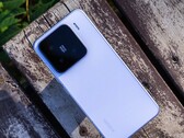 A Xiaomi 15 Kínában 5400 mAh-s akkumulátorral indult útjára. (Kép forrása: Vetrax Arrogant TV a Weibo-n)