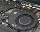 A Core Ultra X7 a Dell gépen jóval gyorsabban fut, mint az új Framework-en.
