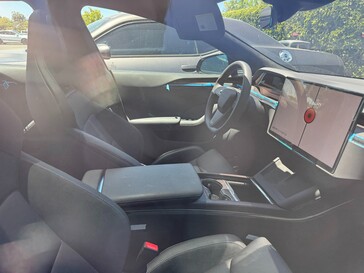 2026 Model S frissített belső tér