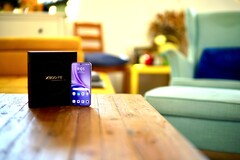 A Vivo X300 FE kompakt és kiváló minőségű, mégis megfizethető áron kapható.