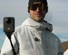 A DJI Osmo 360 használatban, a látszólag akkumulátor hosszabbító rúddal. (Kép forrása: via Igor Bogdanov)