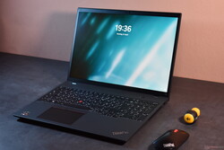 felülvizsgálat alatt: AMD, a felülvizsgálati eszköz szállítója: Lenovo ThinkPad T16 G2 AMD