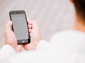 Az Instagram 2026. május 8-án eltávolítja a közvetlen üzenetek opcionális végponttól végpontig tartó titkosítását, így a Meta 2023 óta először lesz képes elolvasni a DM tartalmát.