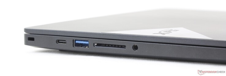 Left: Kensington Lock, USB-C 3.2 Gen. 2, USB-A 3 Gen. 1, SD card reader, 3.5 mm audio jack